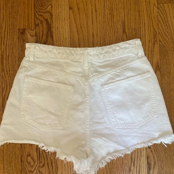 Zara High-Waisted Denim Shorts - Picture 2 of 3